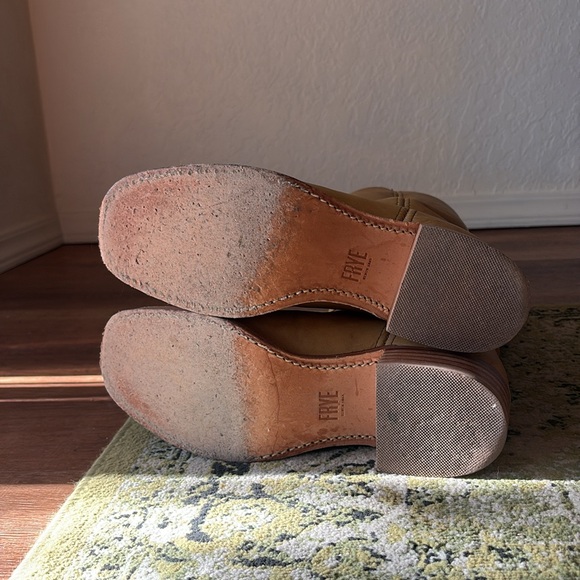 Frye Women's Tan Leather Heeled Boots - Picture 5 of 8